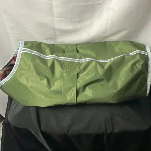 LARGE DOG  REFLECTIVE RAIN JACKET  PLAID FLANNEL LINING 2 HOOK AND LOOP CLOSE - Picture 9 of 10